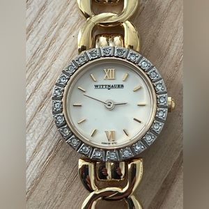 Wittnauer Ladies Watch Rare Crystal Embellishments Gold-Tone Weave Bracelet
